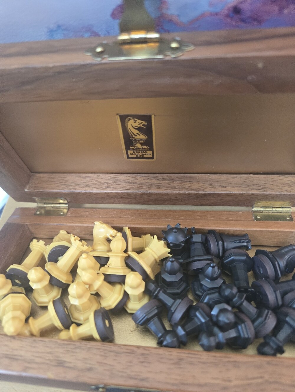 Vintage Complete Drueke No. 90010 Magnetic Chess Set Travel Game 1970's 70's